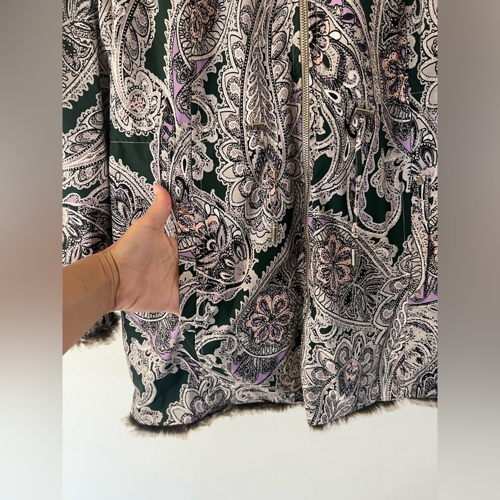 Chico’s Reversible Faux Fur Paisley Full-Zip Jacket Size 12/14 NWT - Picture 4 of 16